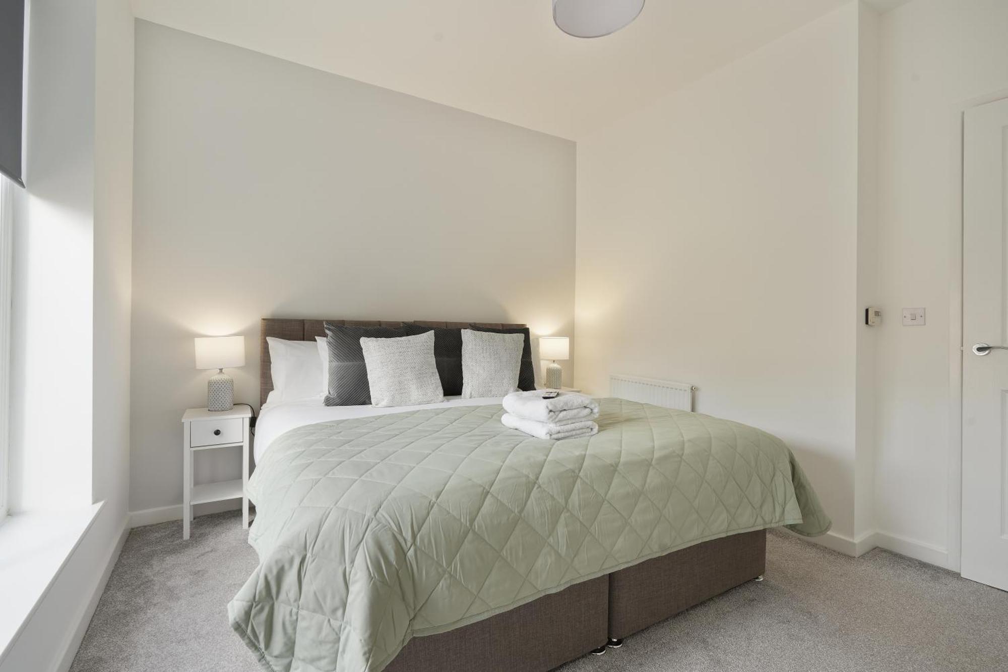 Mersey Way, Spacious 3 Bed Home, Close To Sheffield City Centre & Free Driveway Parking - Perfect For Workers, Groups & Families - Hosted By Stay Host Save Extérieur photo