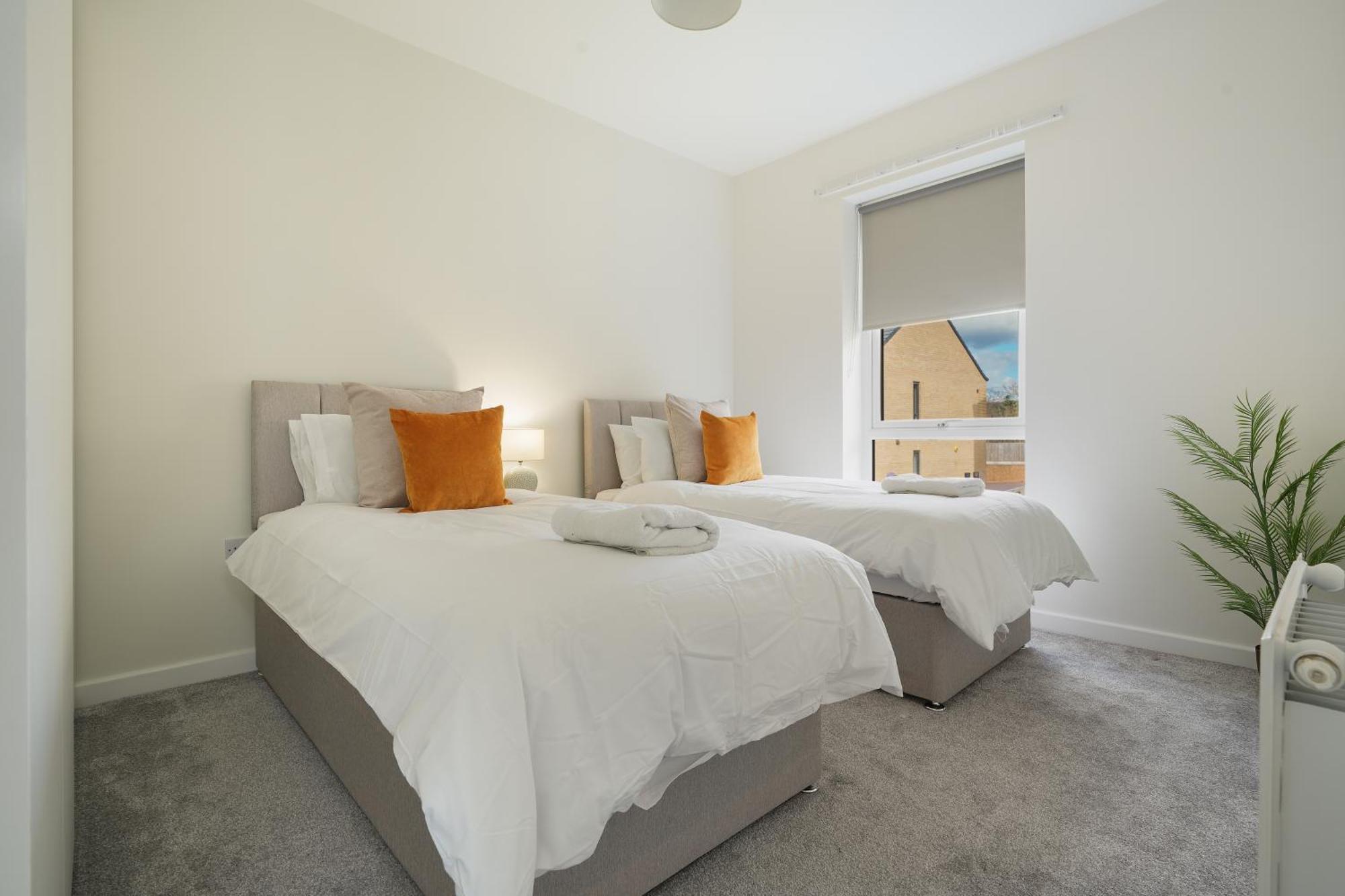 Mersey Way, Spacious 3 Bed Home, Close To Sheffield City Centre & Free Driveway Parking - Perfect For Workers, Groups & Families - Hosted By Stay Host Save Extérieur photo