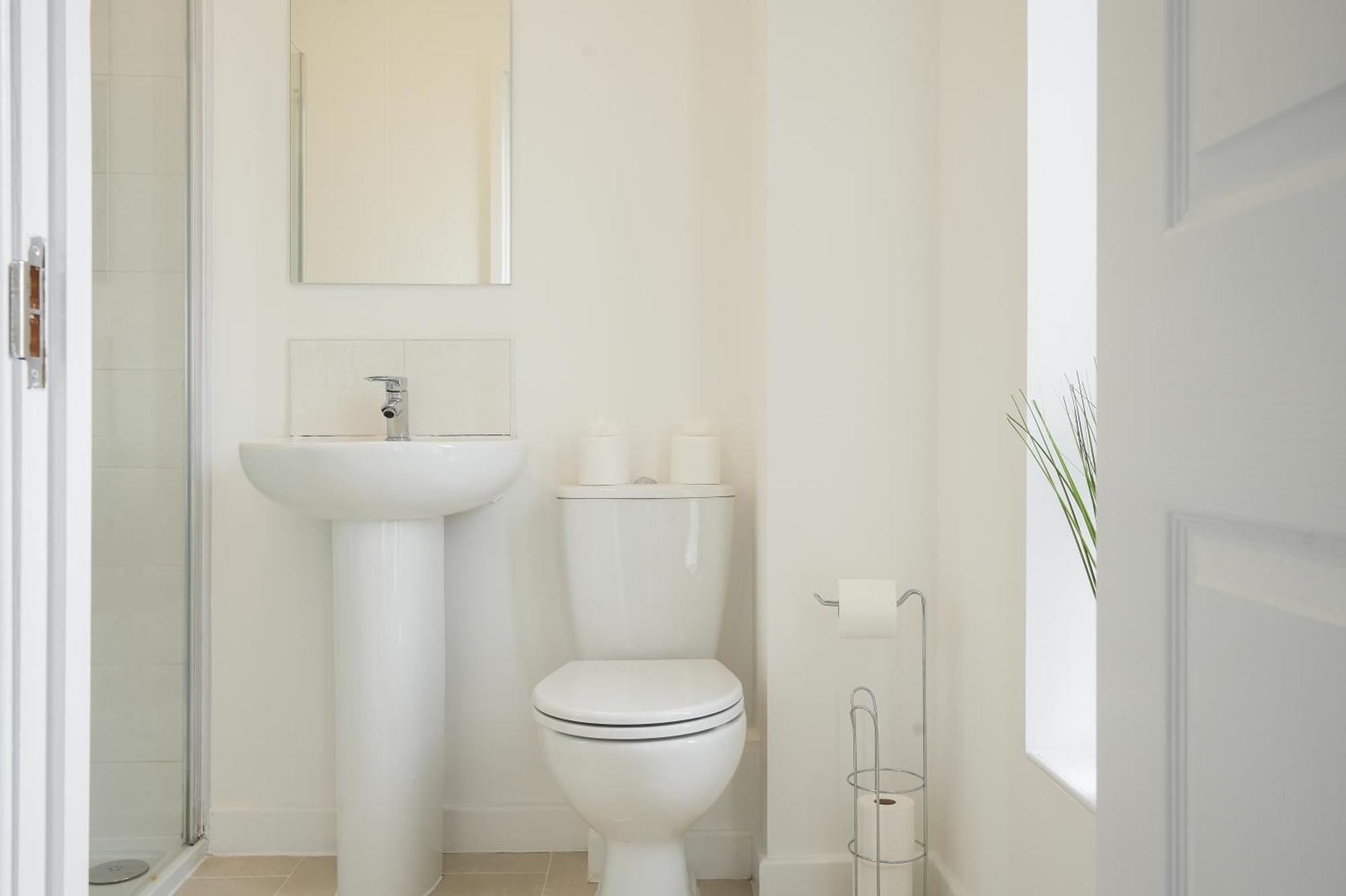 Mersey Way, Spacious 3 Bed Home, Close To Sheffield City Centre & Free Driveway Parking - Perfect For Workers, Groups & Families - Hosted By Stay Host Save Extérieur photo
